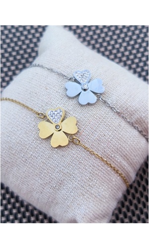 Bracelet "trèfle avec 1 feuille diamant"