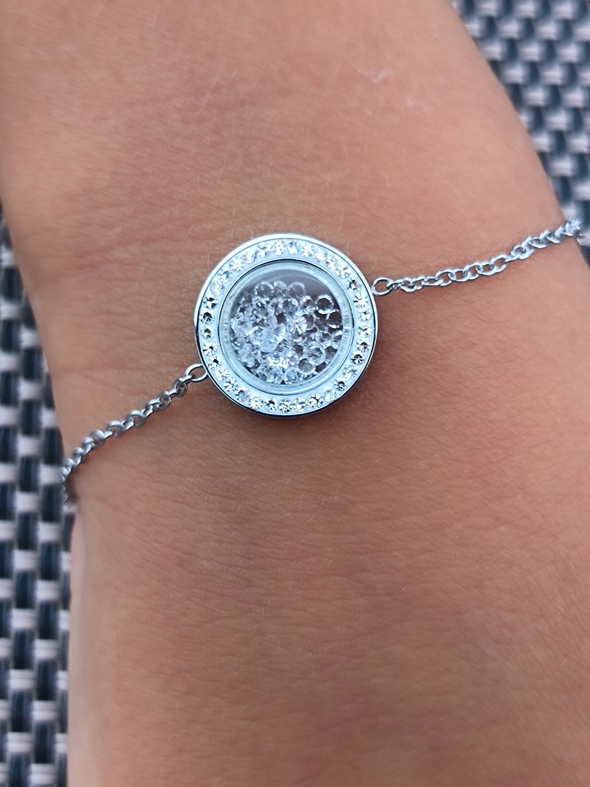 Bracelet cercle inséré de diam's Bracelet cercle inséré de diam's