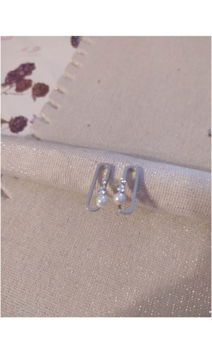 Boucle d'oreille cylindre perle
