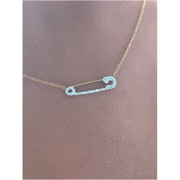 Collier épingle a nourrice