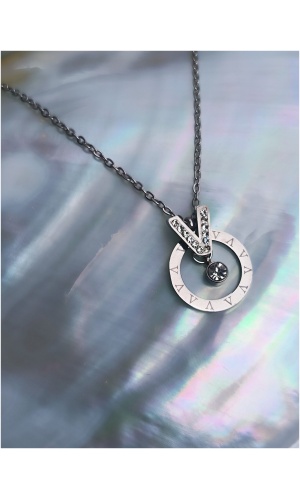 Collier V