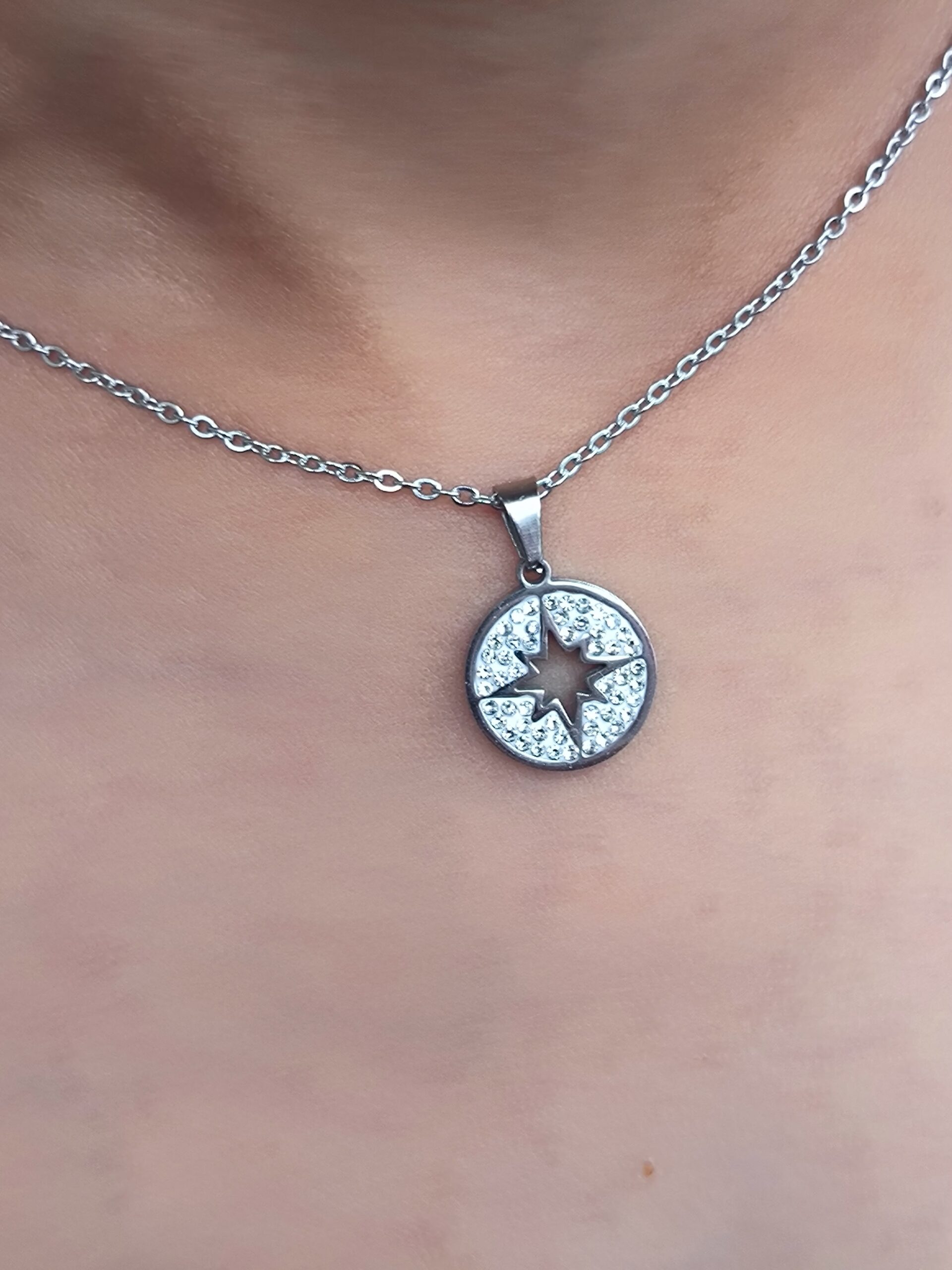 Collier medaille etoile Collier medaille etoile