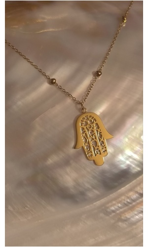 Collier main