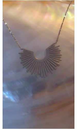 Collier evantail