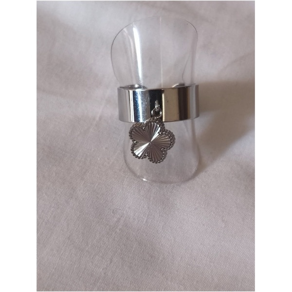 Bague breloque fleur