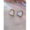 Boucle d oreille coeur blanc