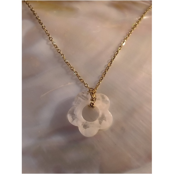 Collier fleur nacré