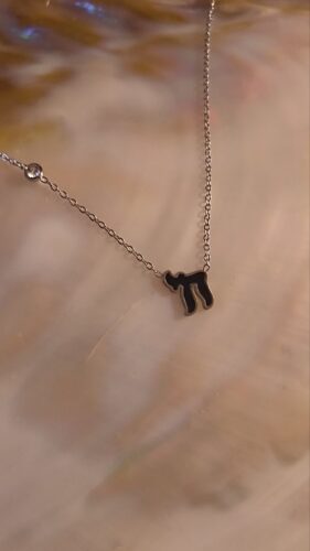 Collier hai