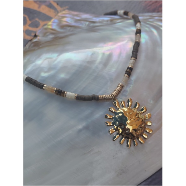 Collier soleil perlé