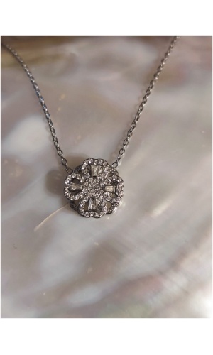 Collier trèfle façon "spiner"