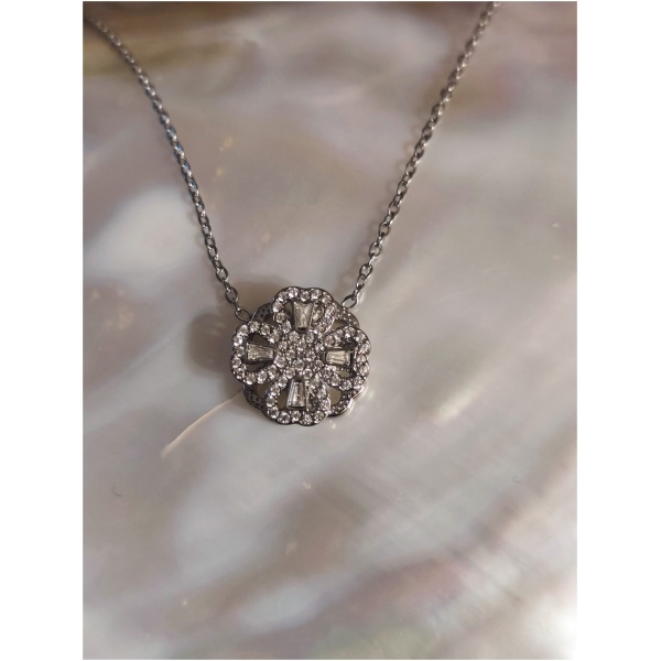 Collier trèfle façon "spiner"