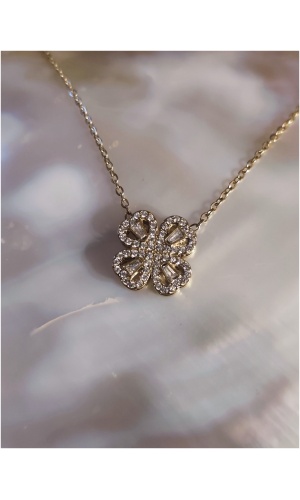Collier trèfle "façon spiner"