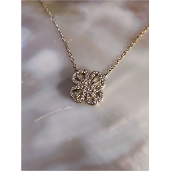 Collier trèfle "façon spiner"