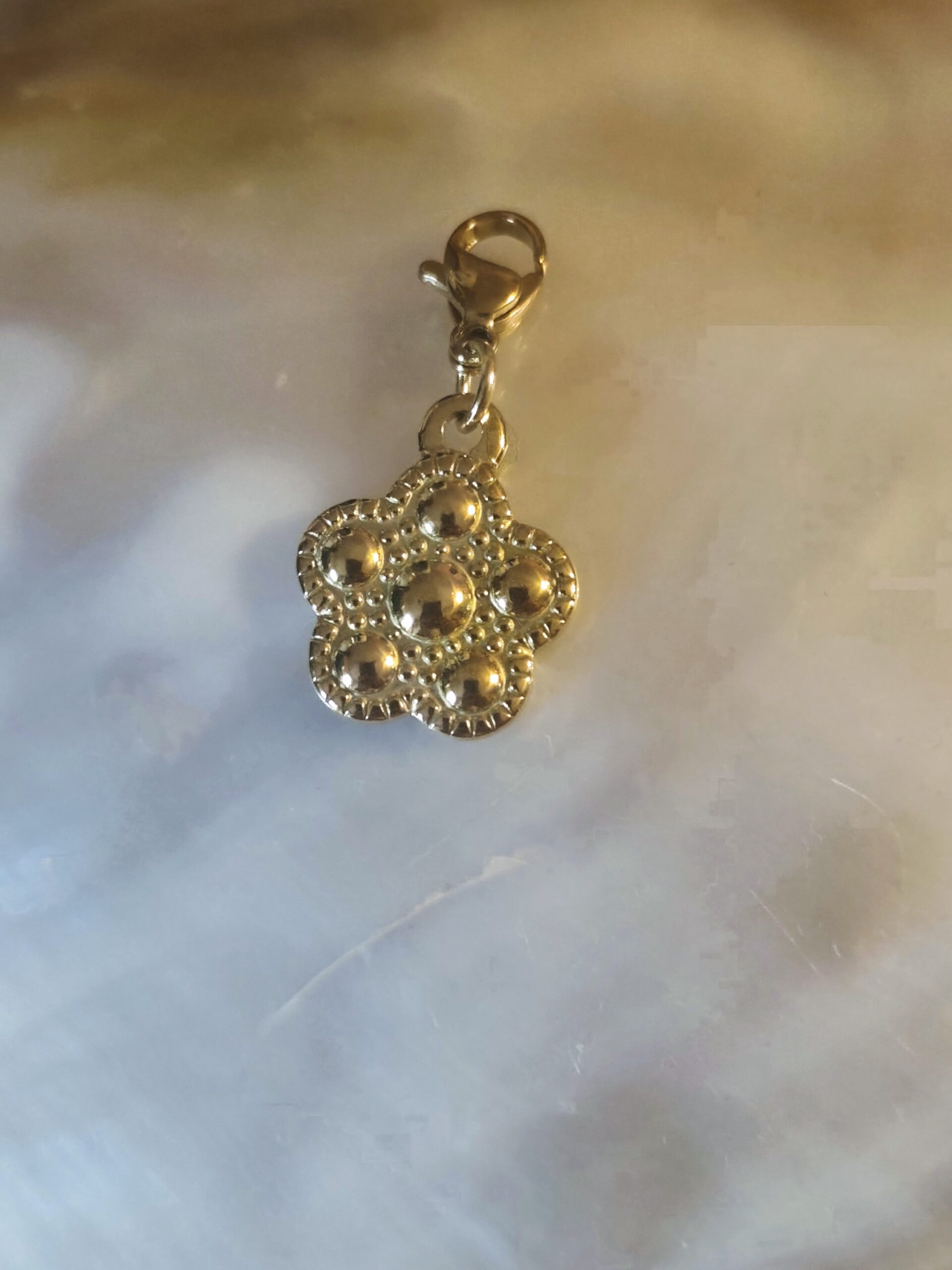 Charm fleur boule Charm fleur boule