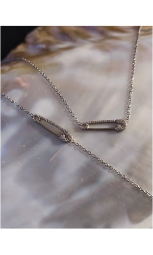 Parure épingle a nourrice