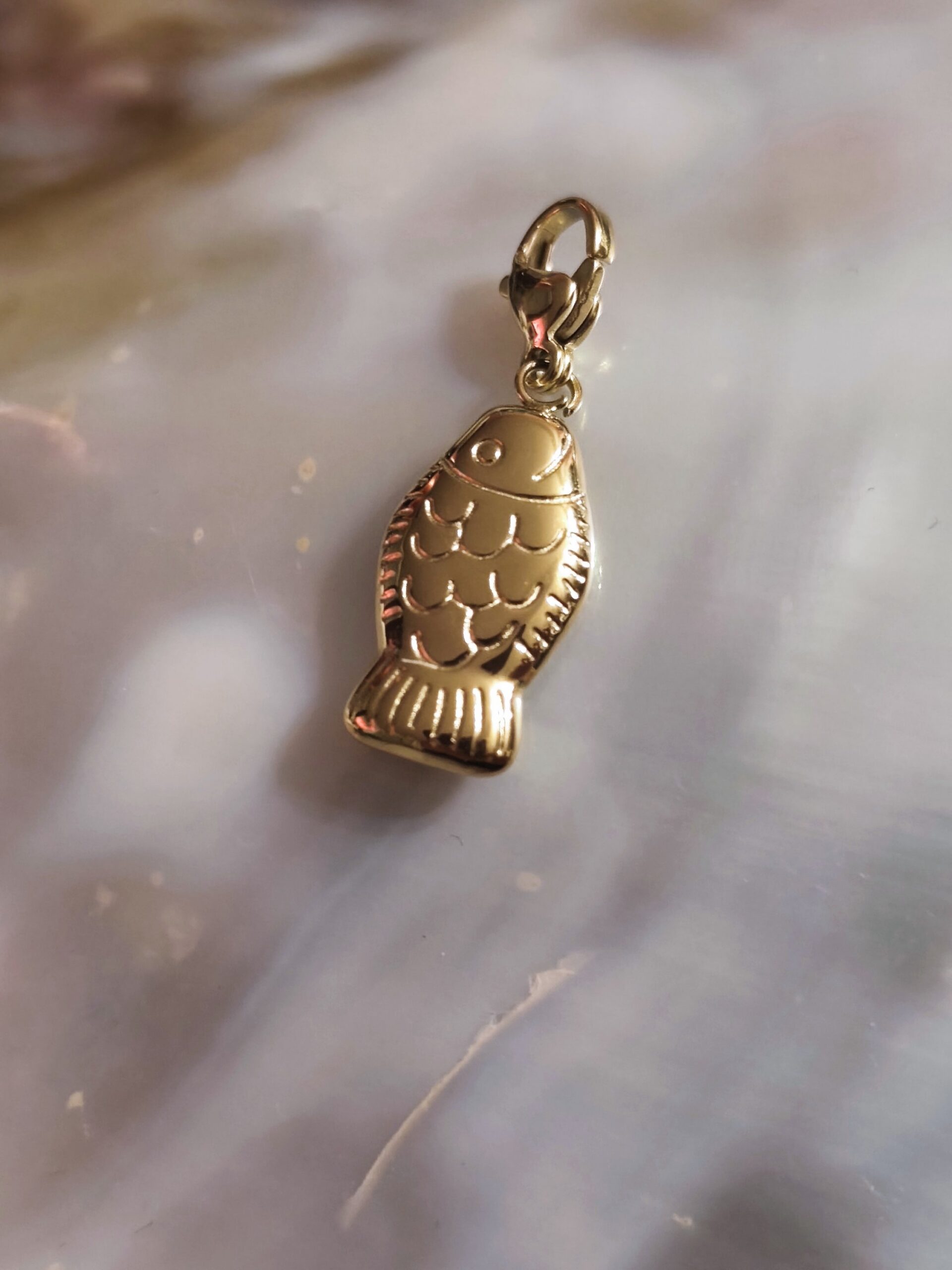 Charm poisson Charm poisson