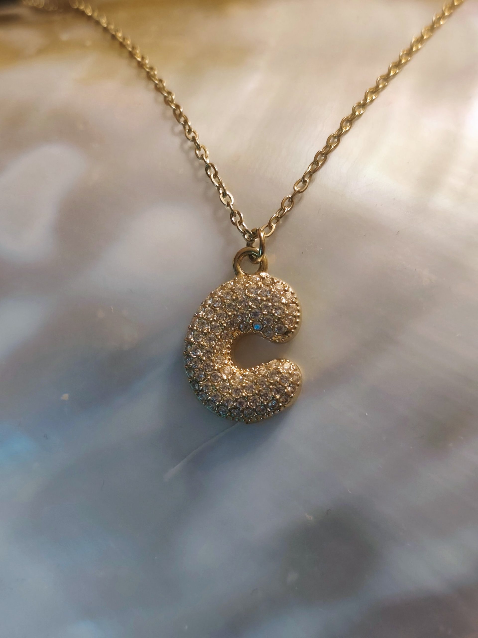 Collier C