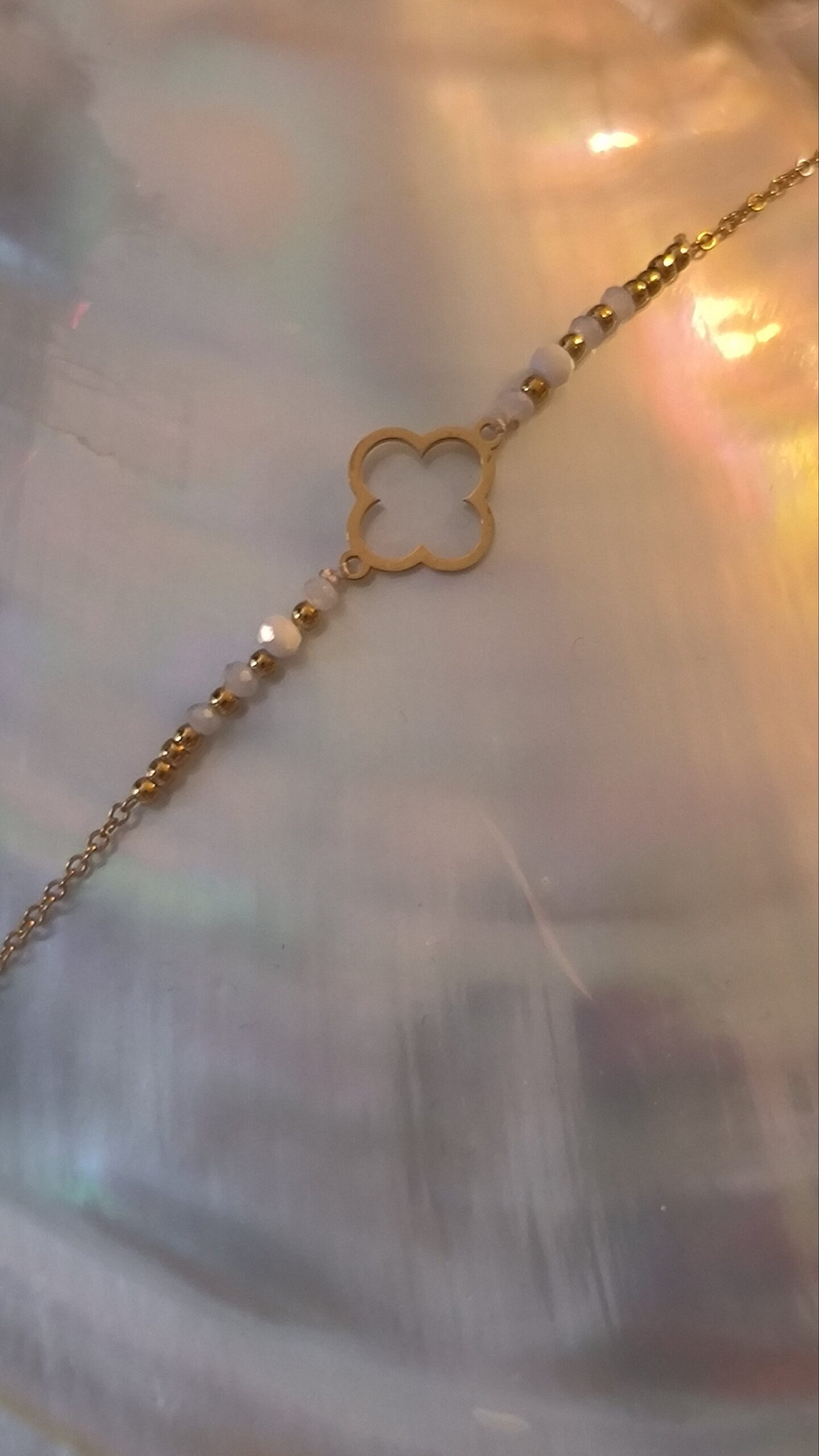 Bracelet trèfle perlé