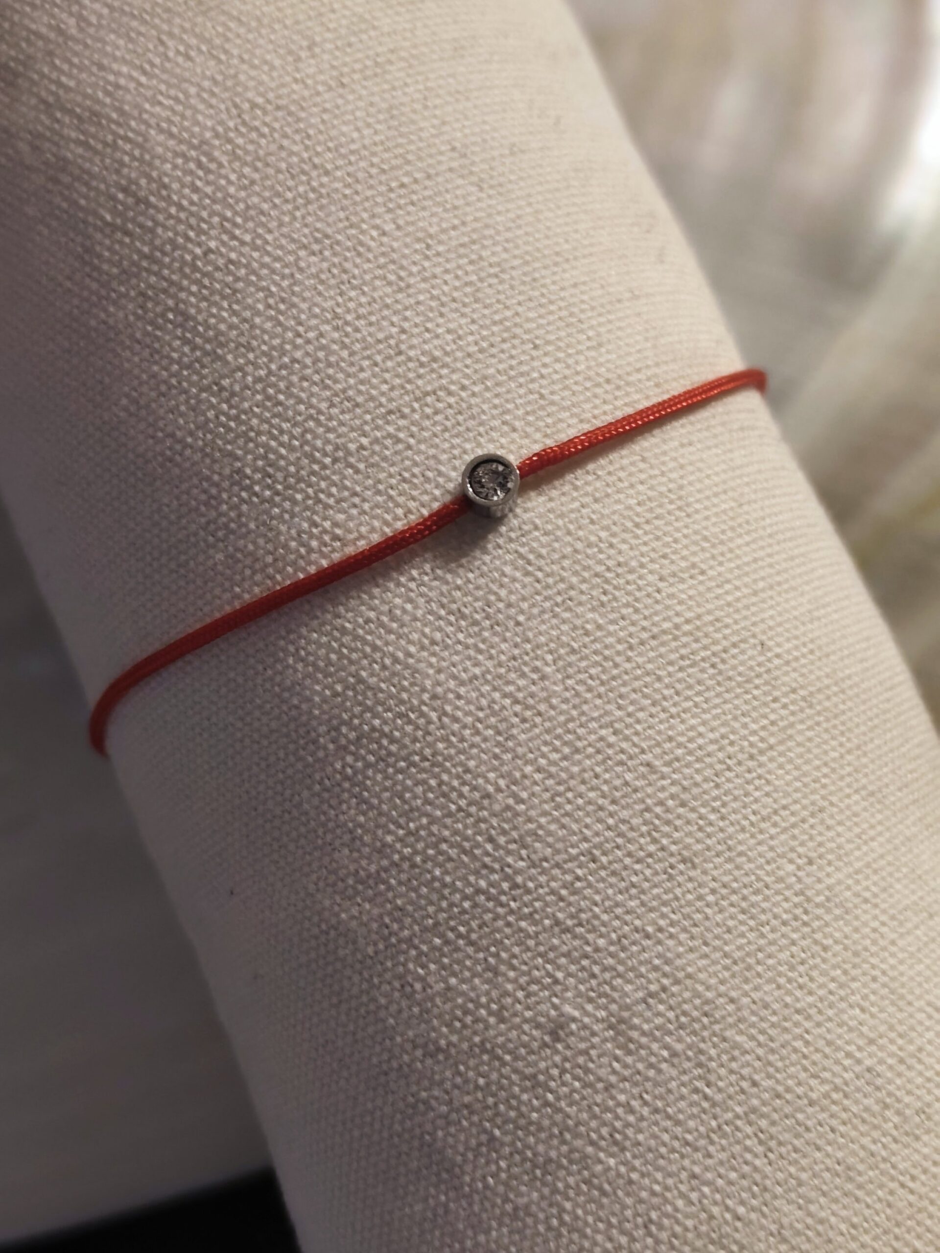 Bracelet fil rouge