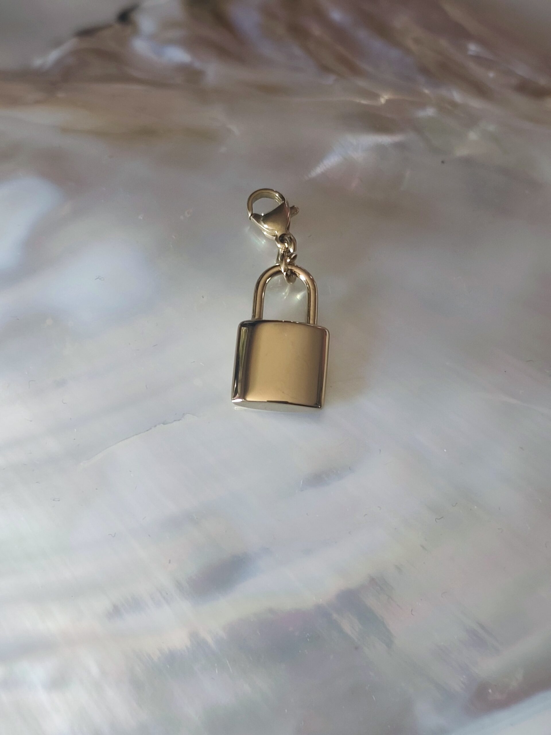 Charm cadenas
