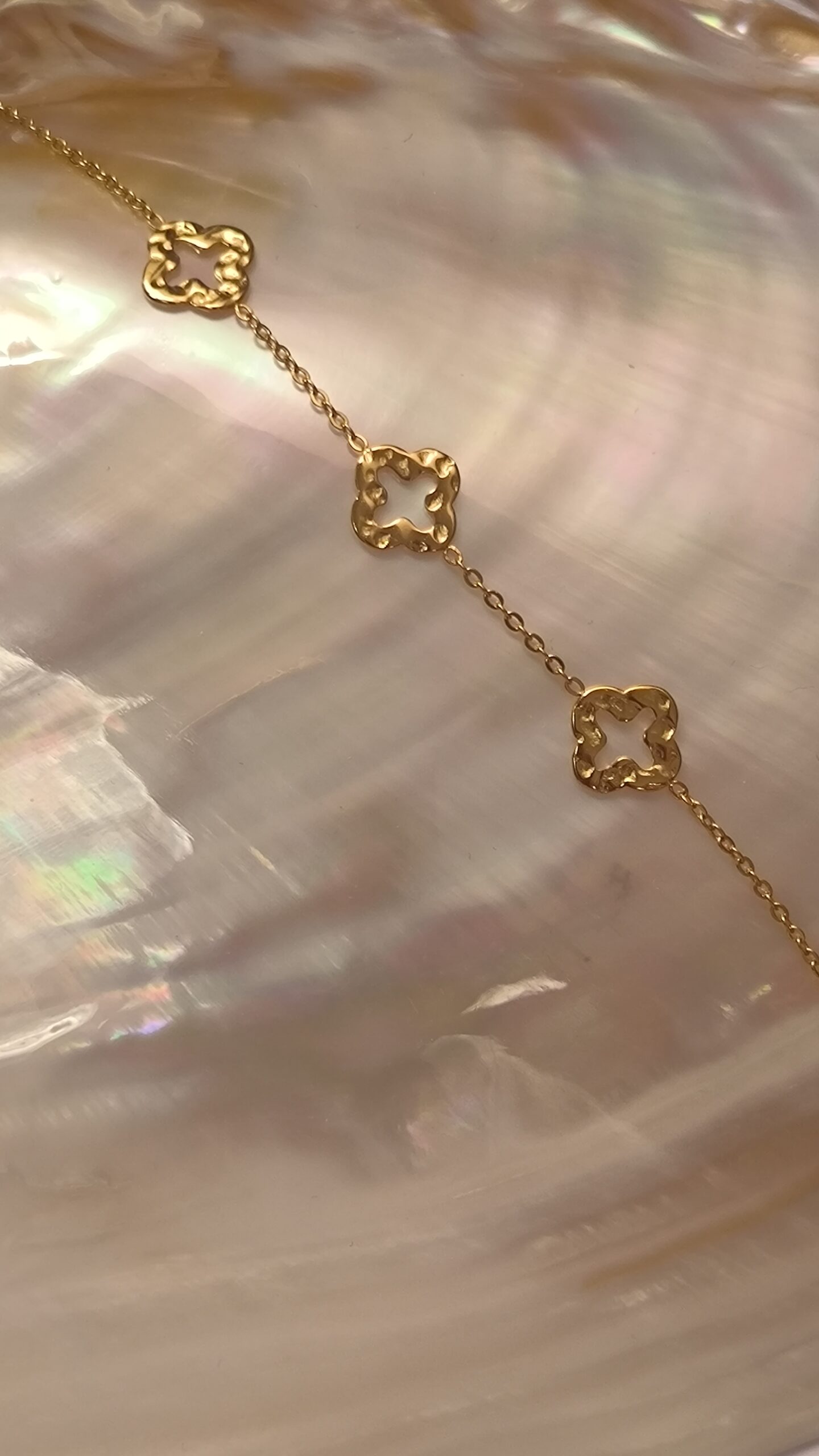 Bracelet trèfle martelé