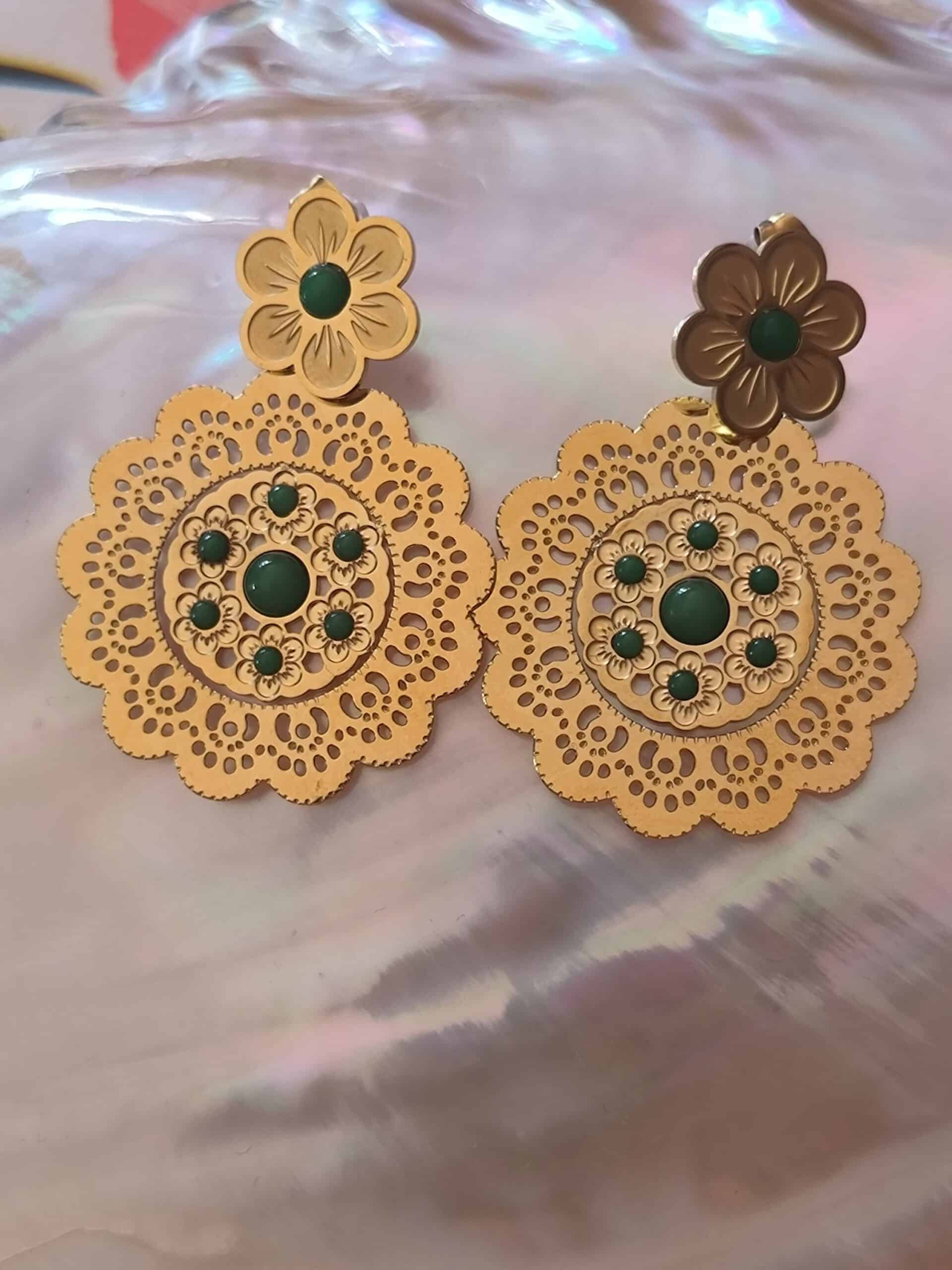 Boucle d'oreille fleur oriental verte