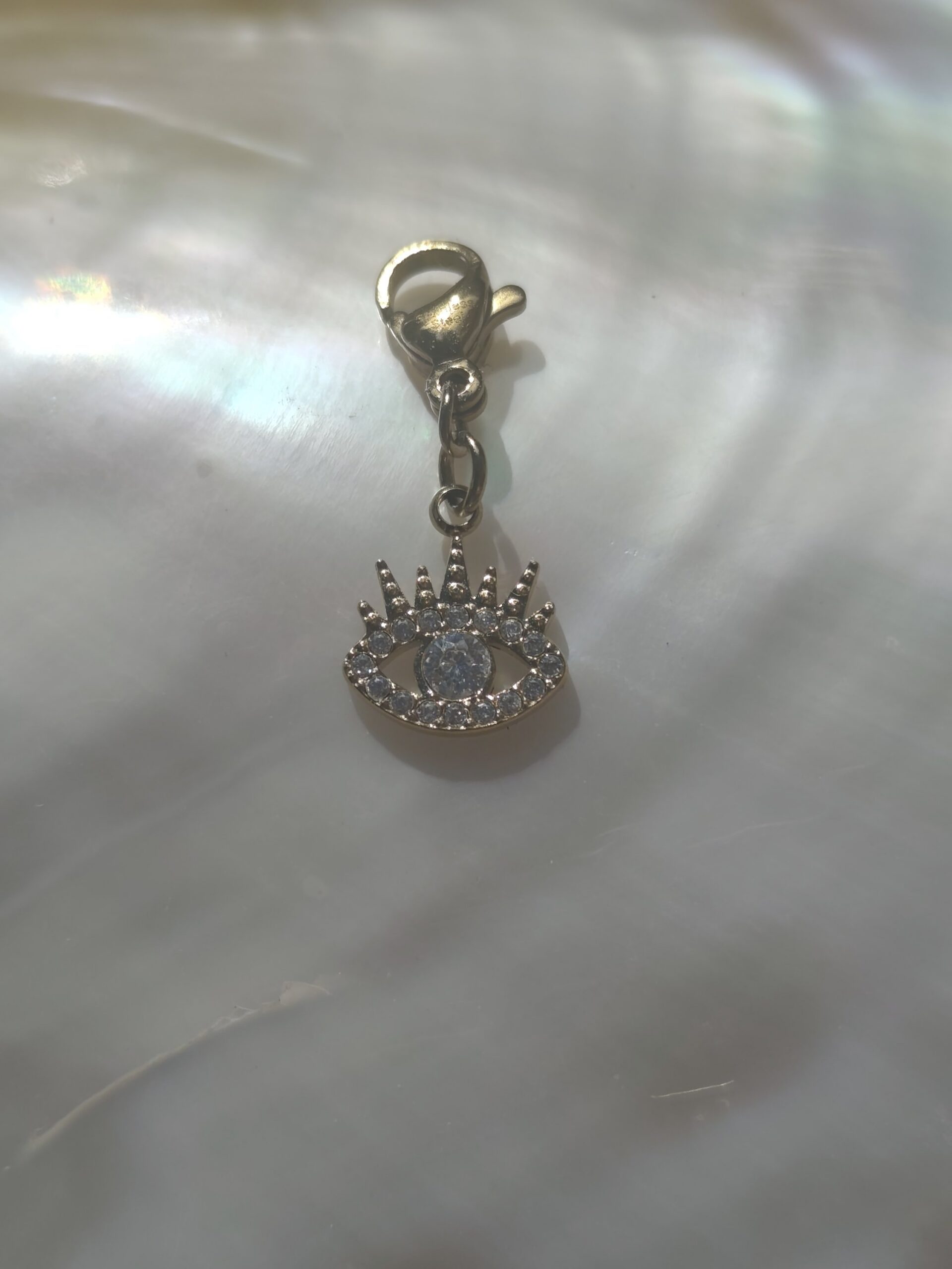 Charm oeil
