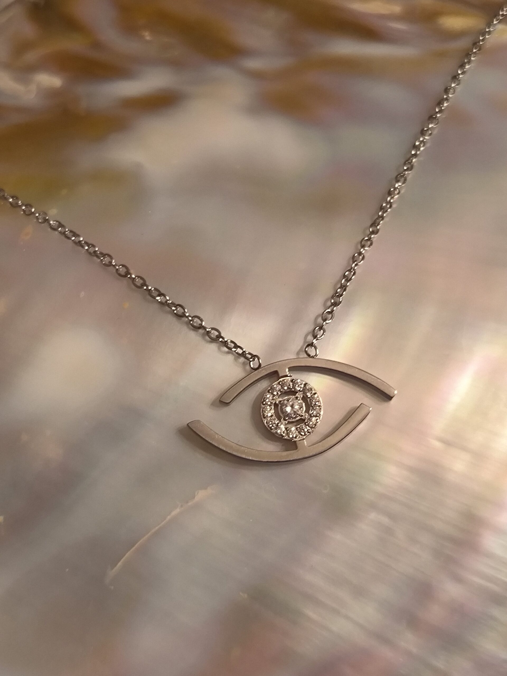 Collier oeil