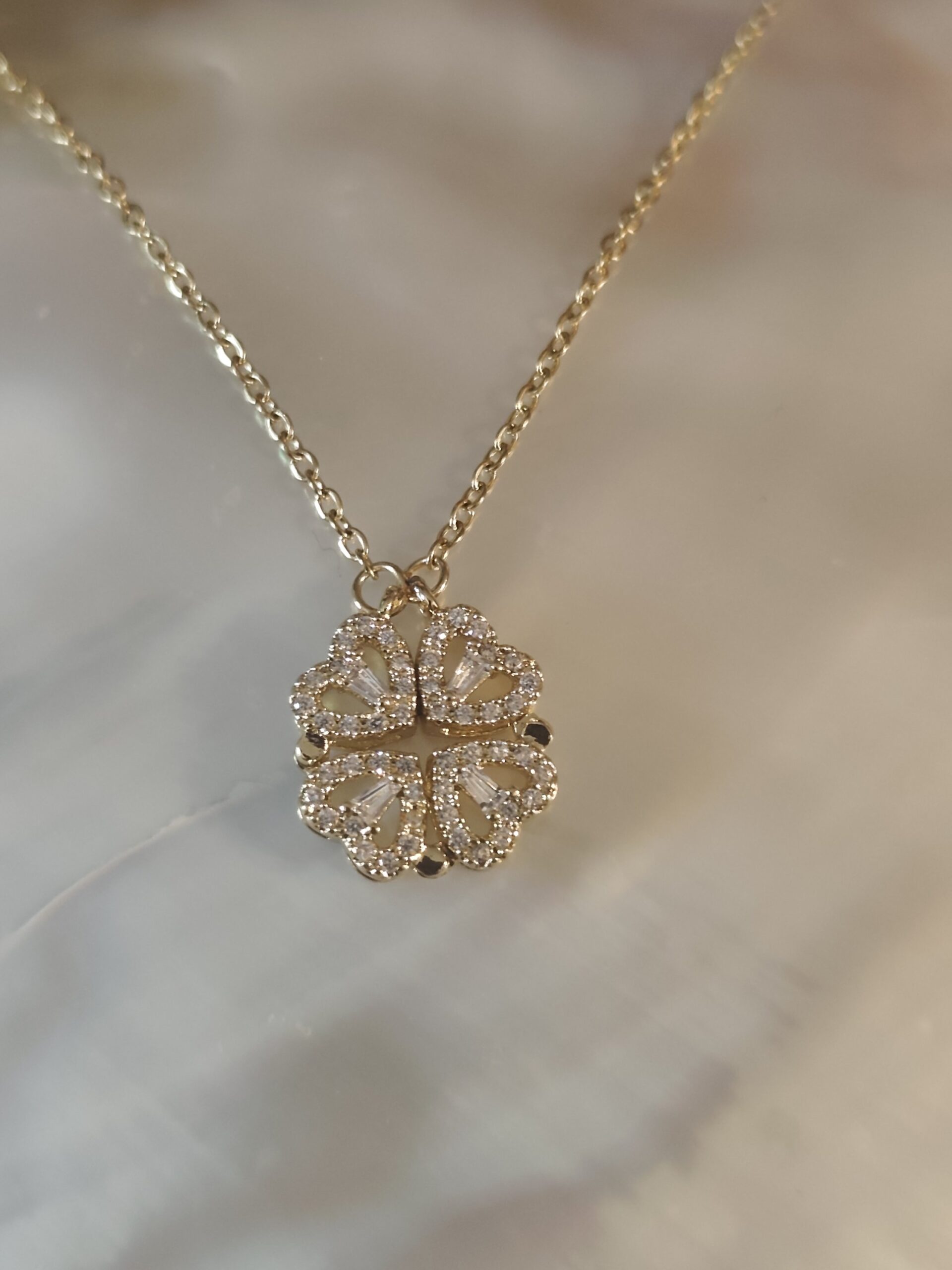 Collier trèfle coeur