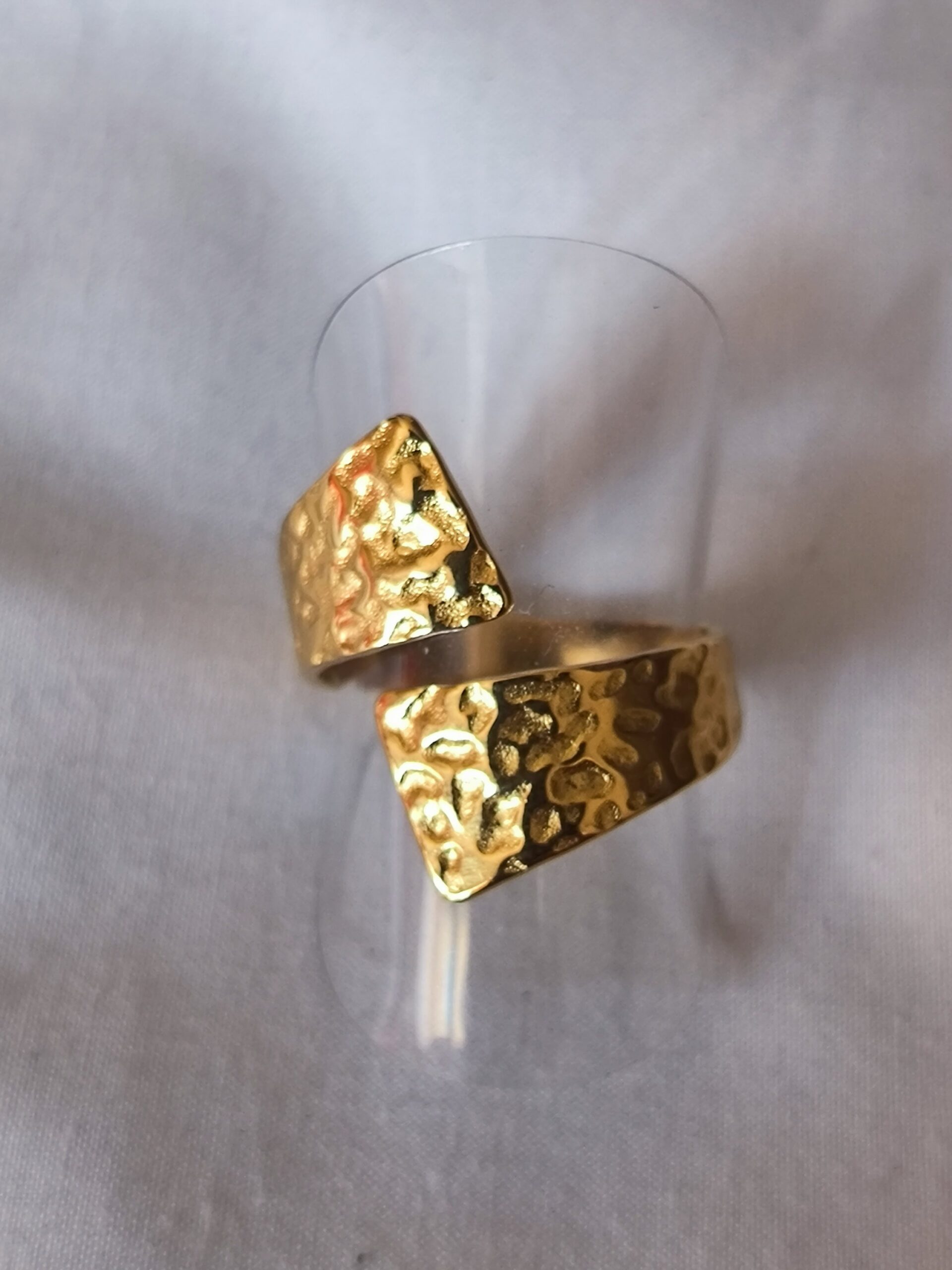 Bague martelé