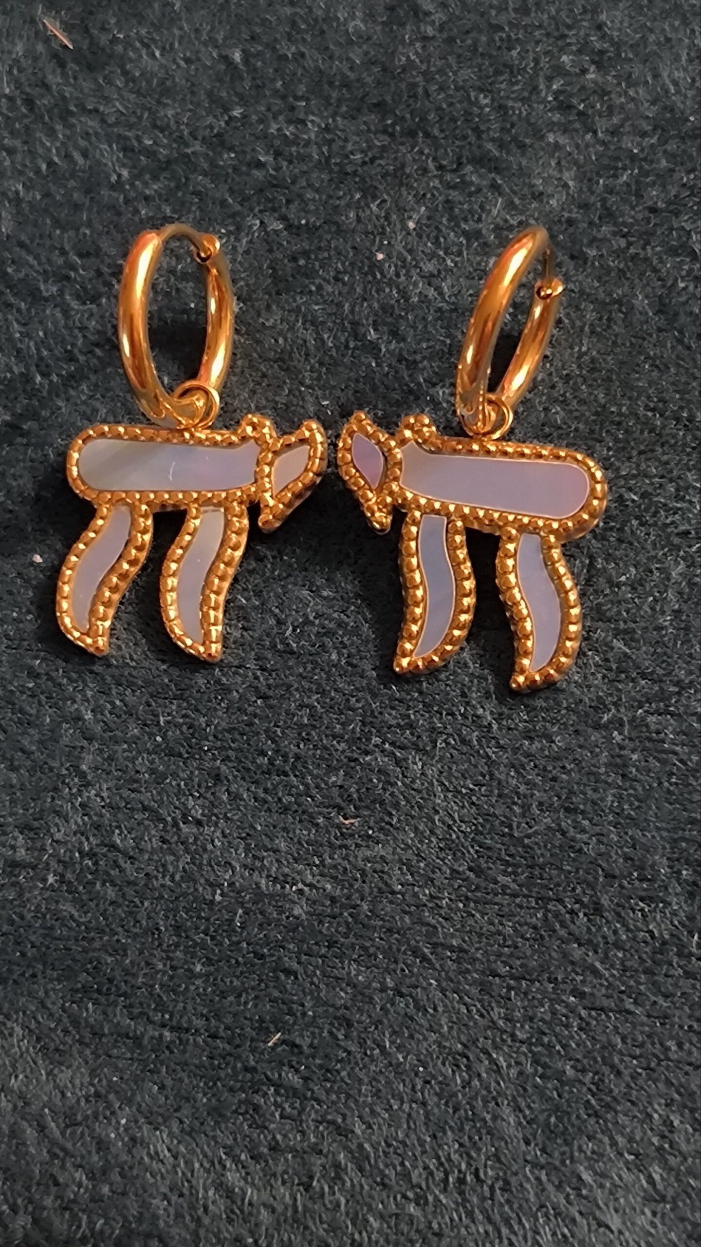 Boucle d'oreille Hai