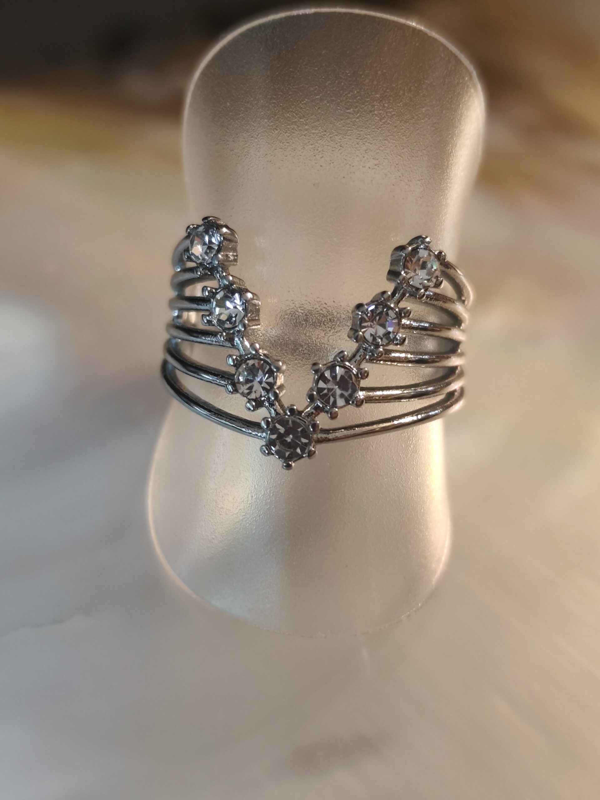 Bague V diams