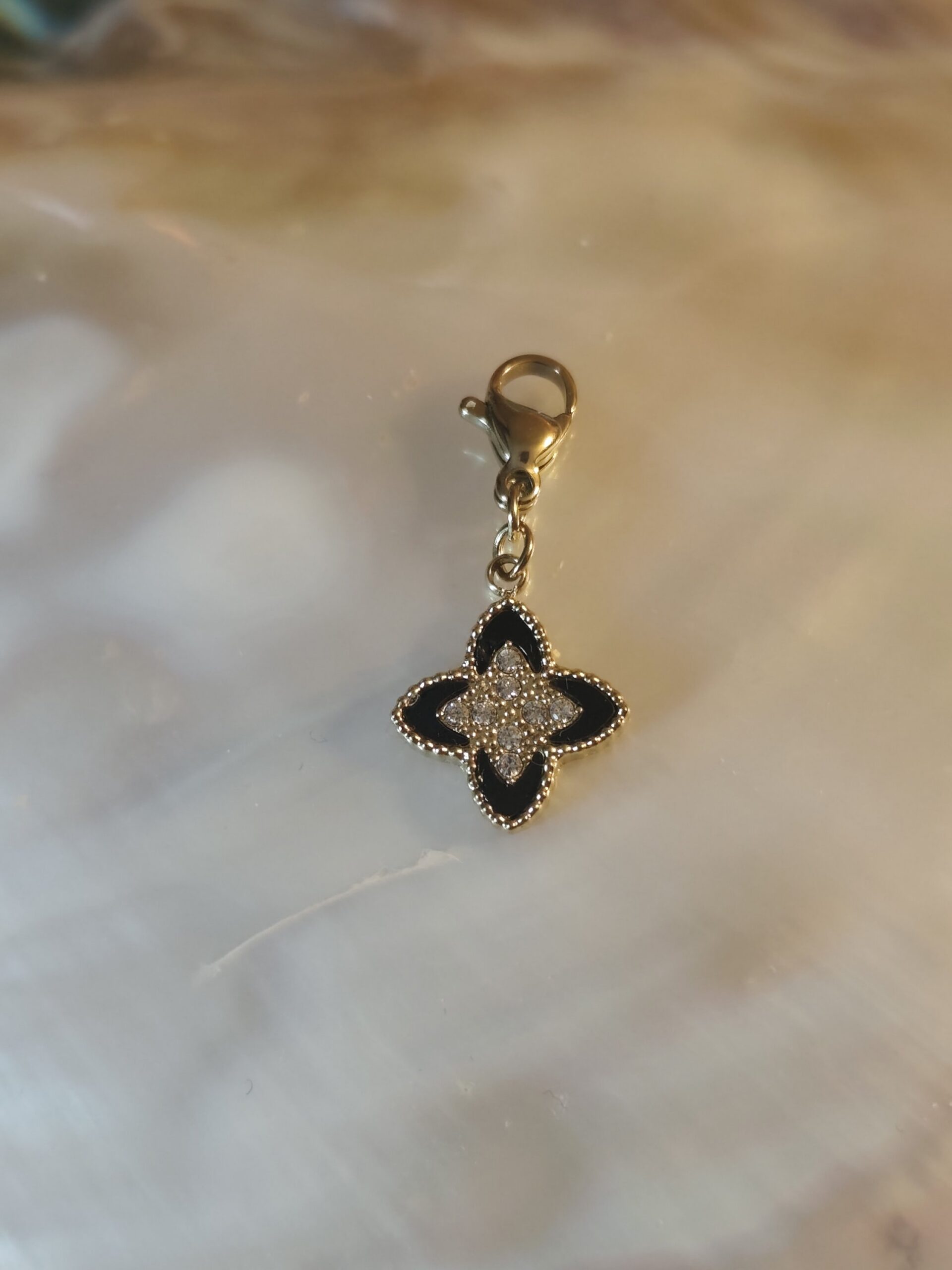 Charm trèfle diams