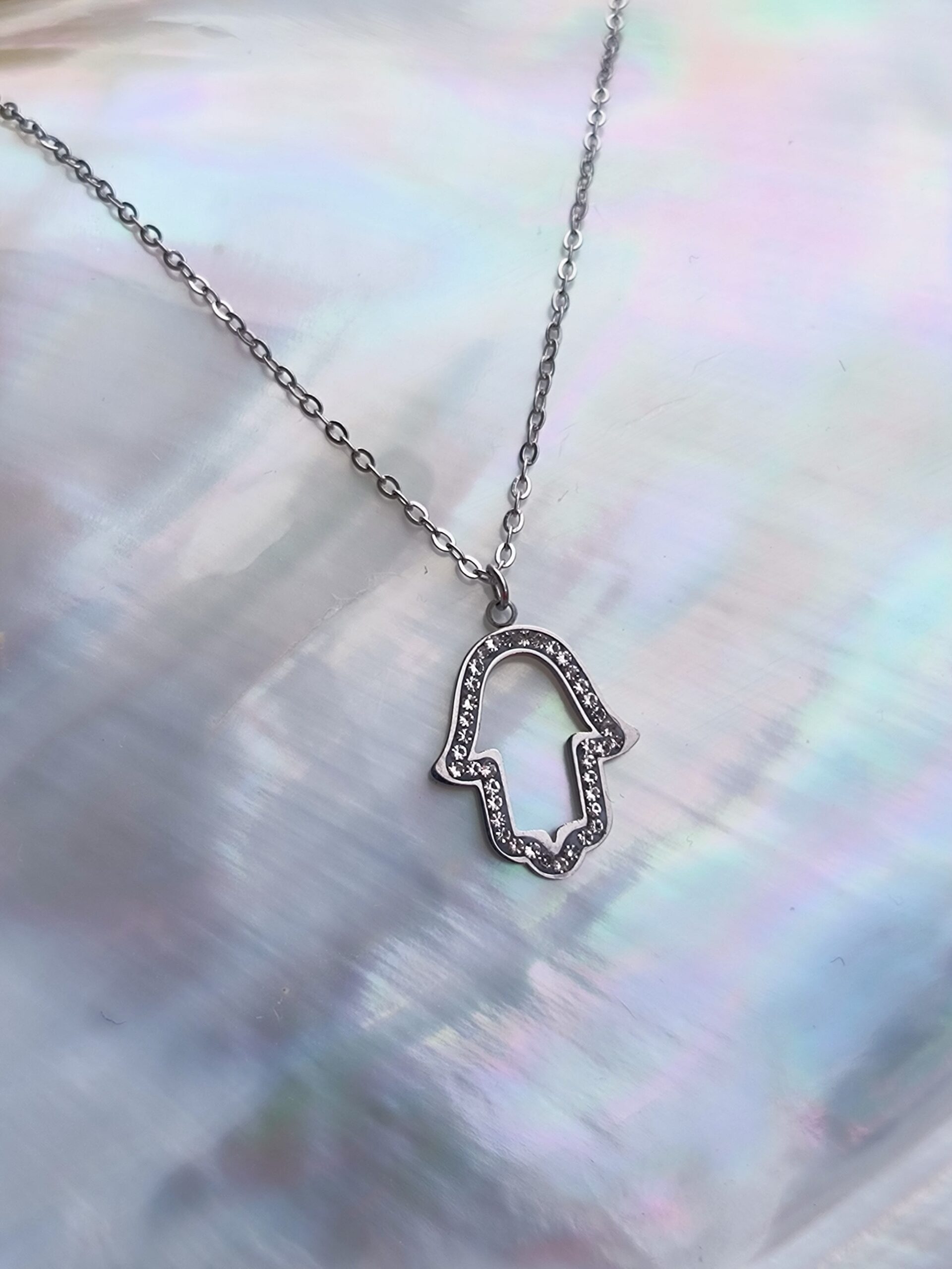 Collier main diam's