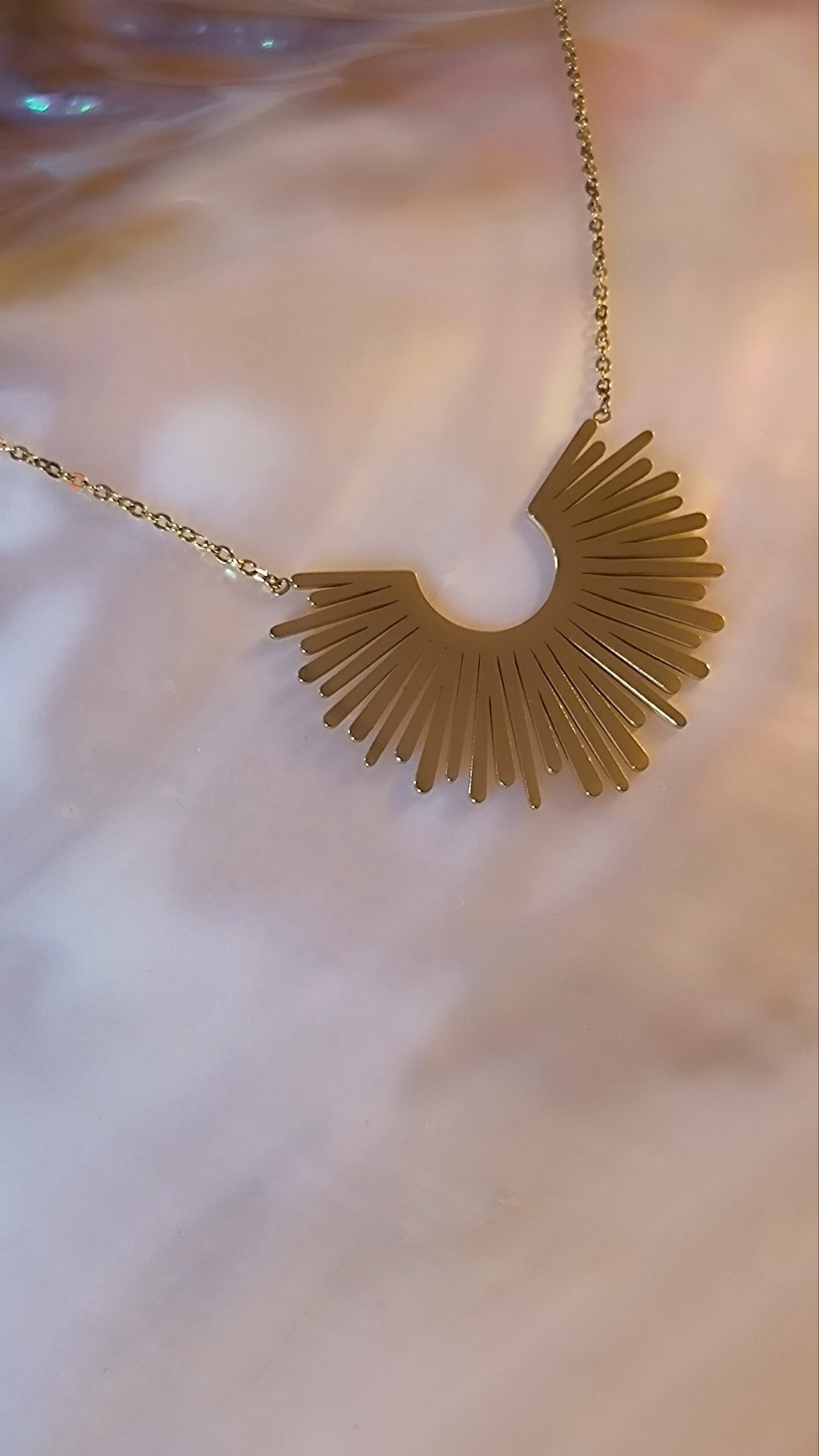 Collier evantail