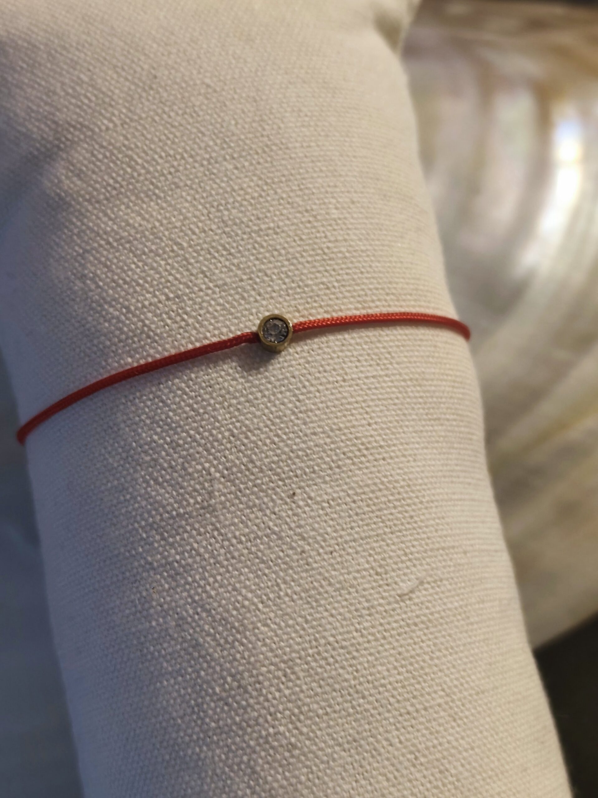 Bracelet fil rouge