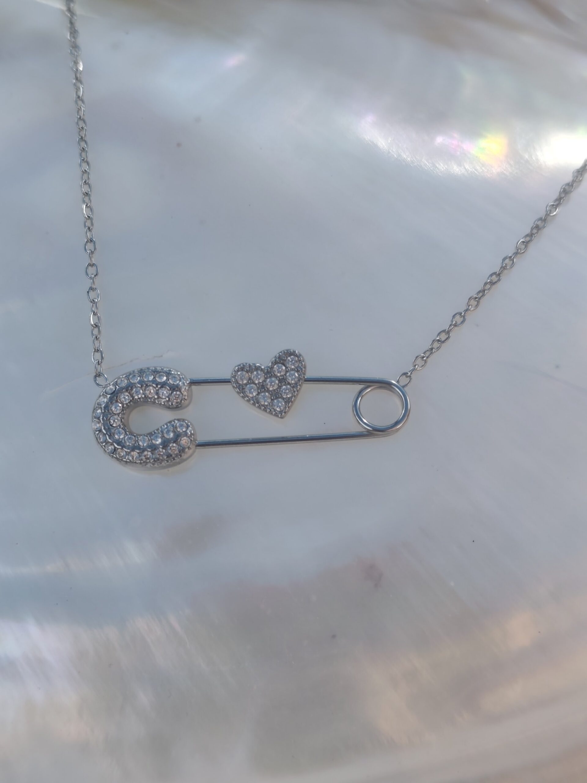 Collier épingle à nourrice
