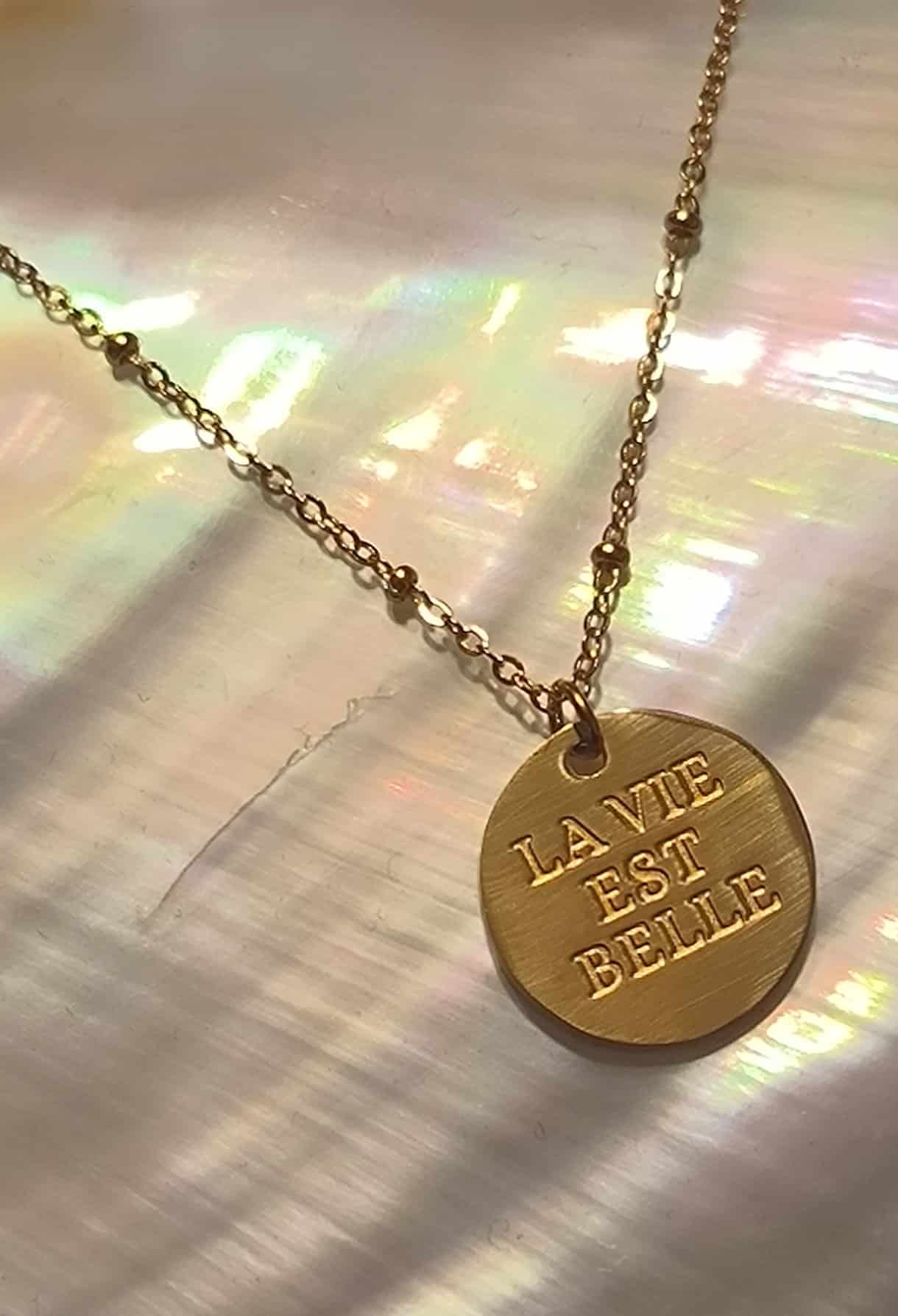 Collier la vie est belle