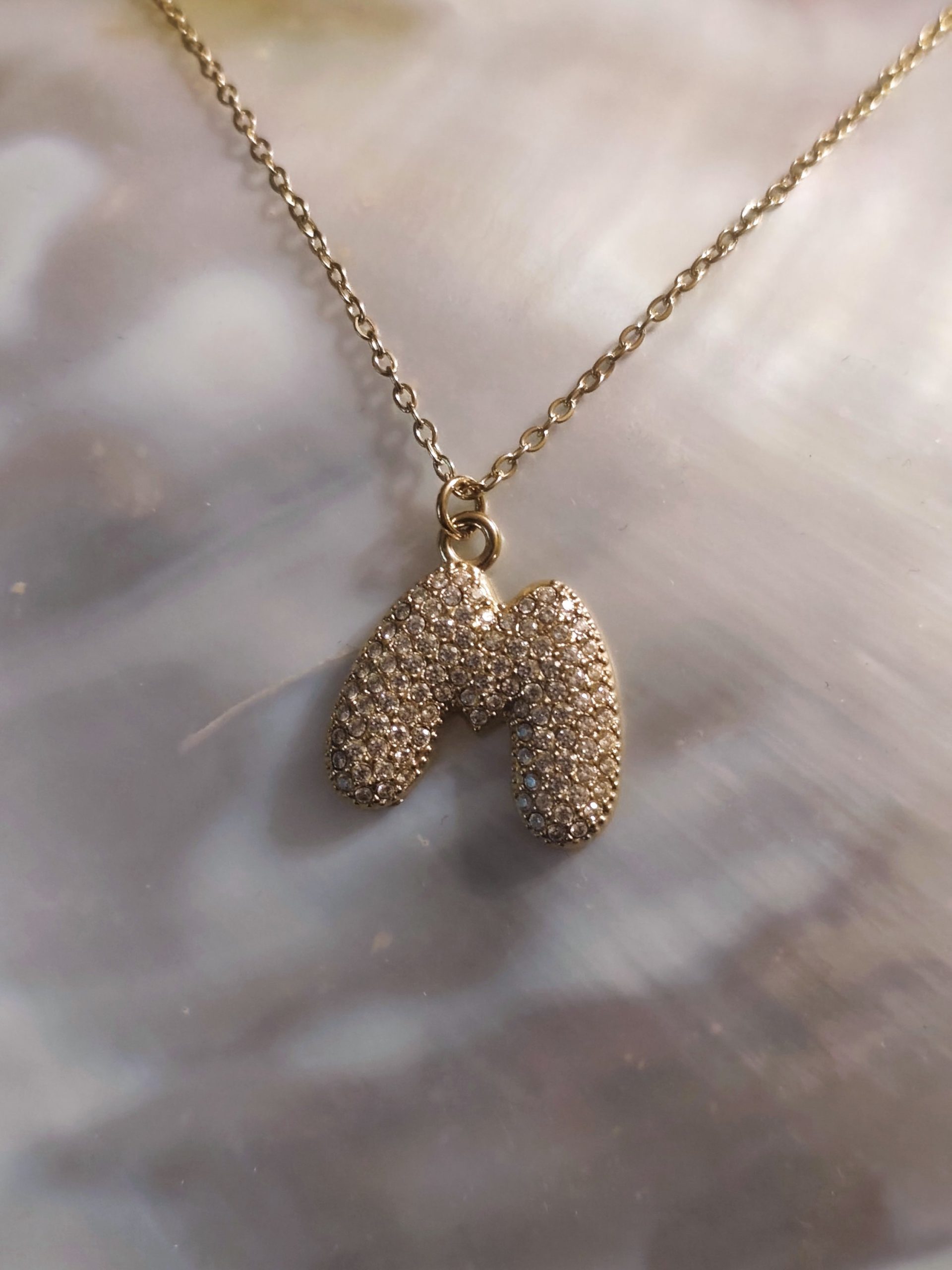 Collier M