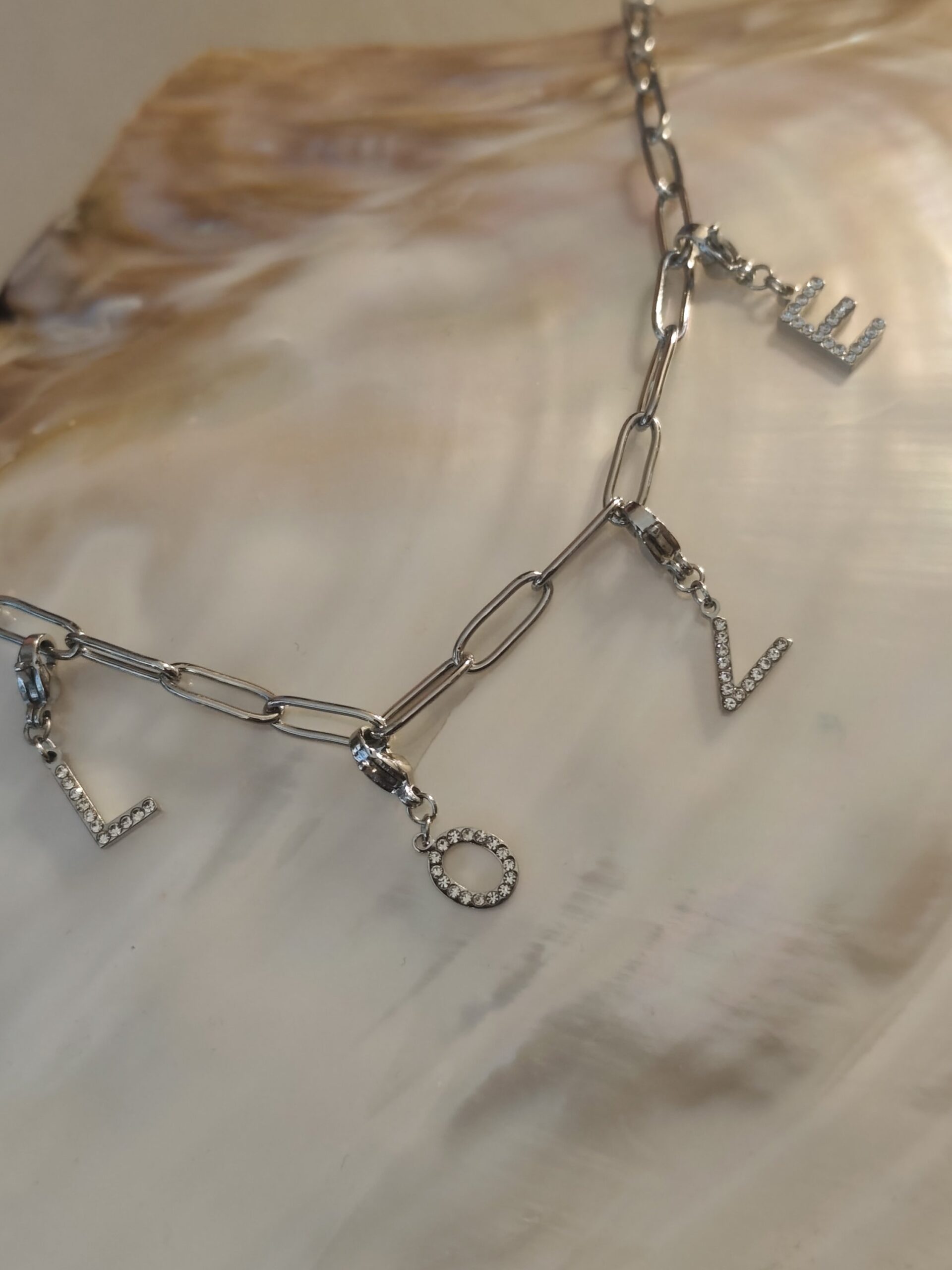 Collier LOVE