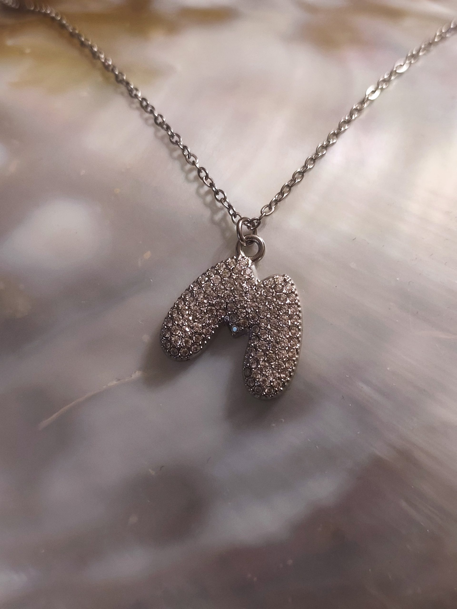 Collier M