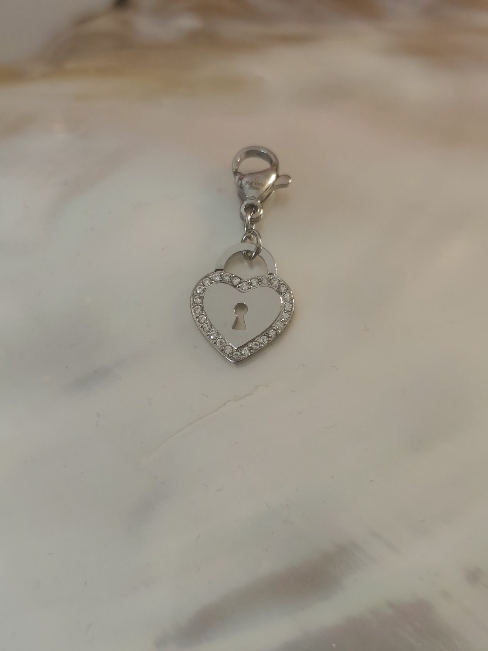 Cham's coeur cadenas